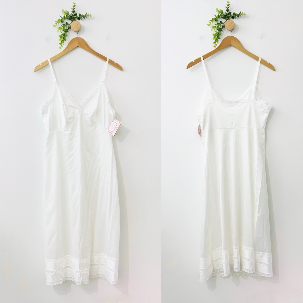 Sears NWT Vintage ‘The Doesn’t Slip’ White Slip Dress